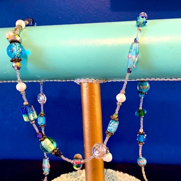 Gorgeous Handcrafted Glass Beads & Faux Pearl Necklace with Magnetic Clasp - Picture 3 of 4